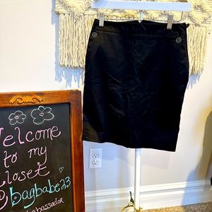 ❤️H&M black pencil skirt size 4 NWOT